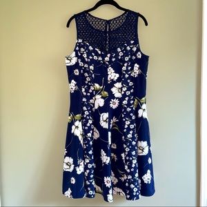 Gabby Skye size 16 blue floral dress
